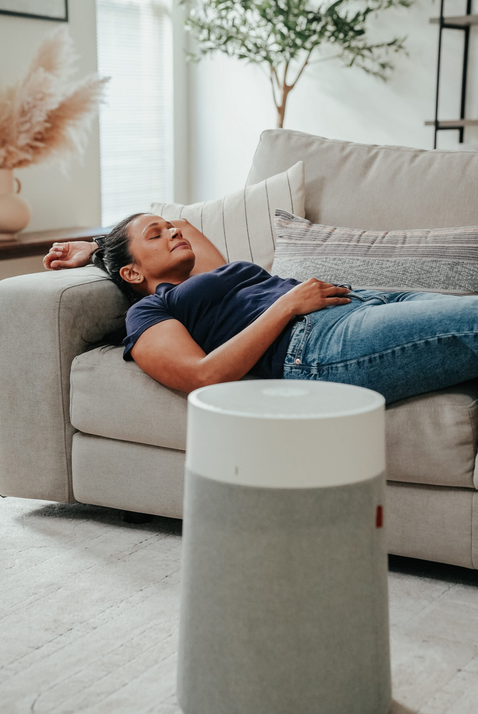 DSC09889-2-1 Air purifier commercial photography for BC Hydro.